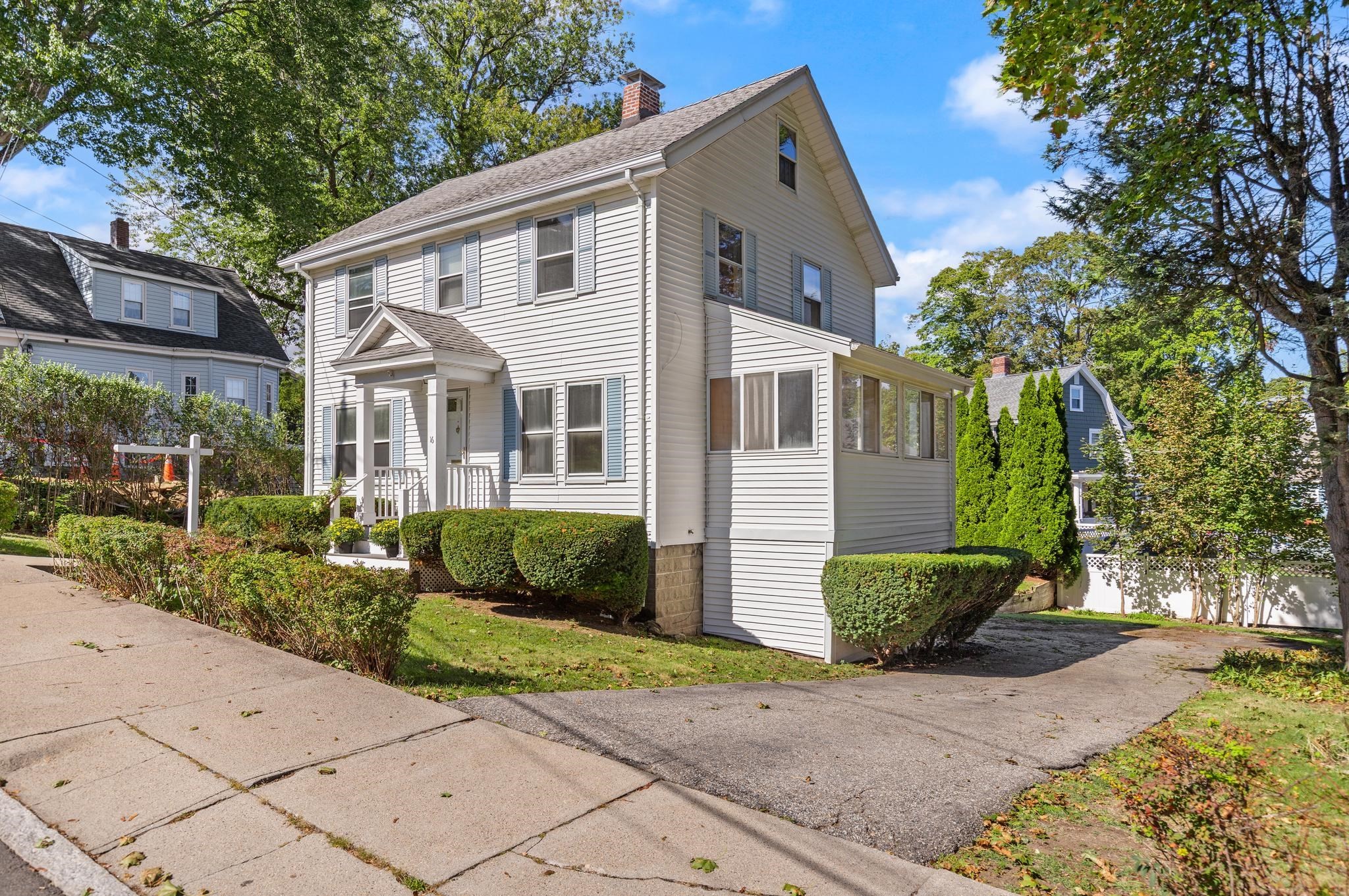 16 Suffolk Street Property Photo 2