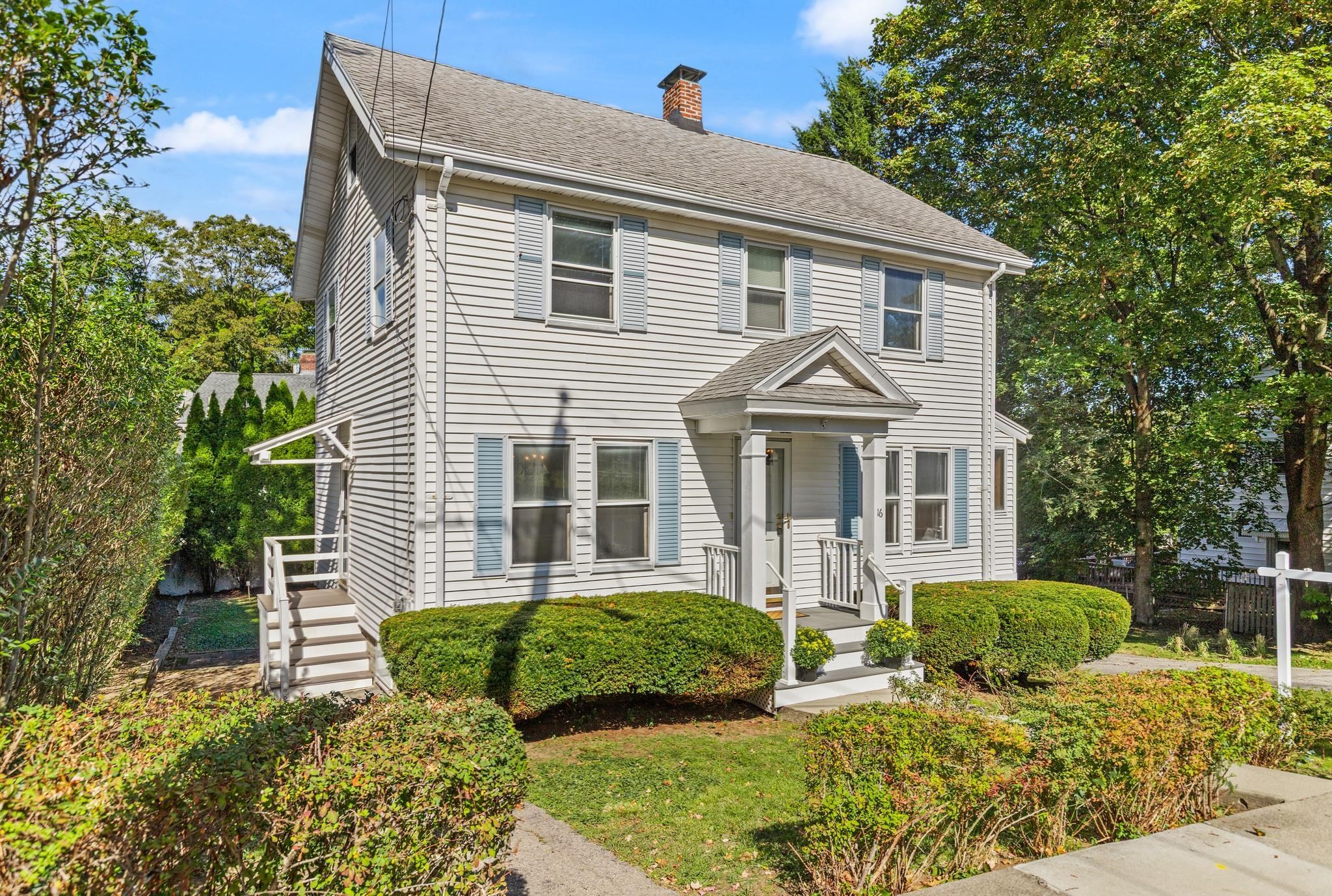 16 Suffolk Street Property Photo 3