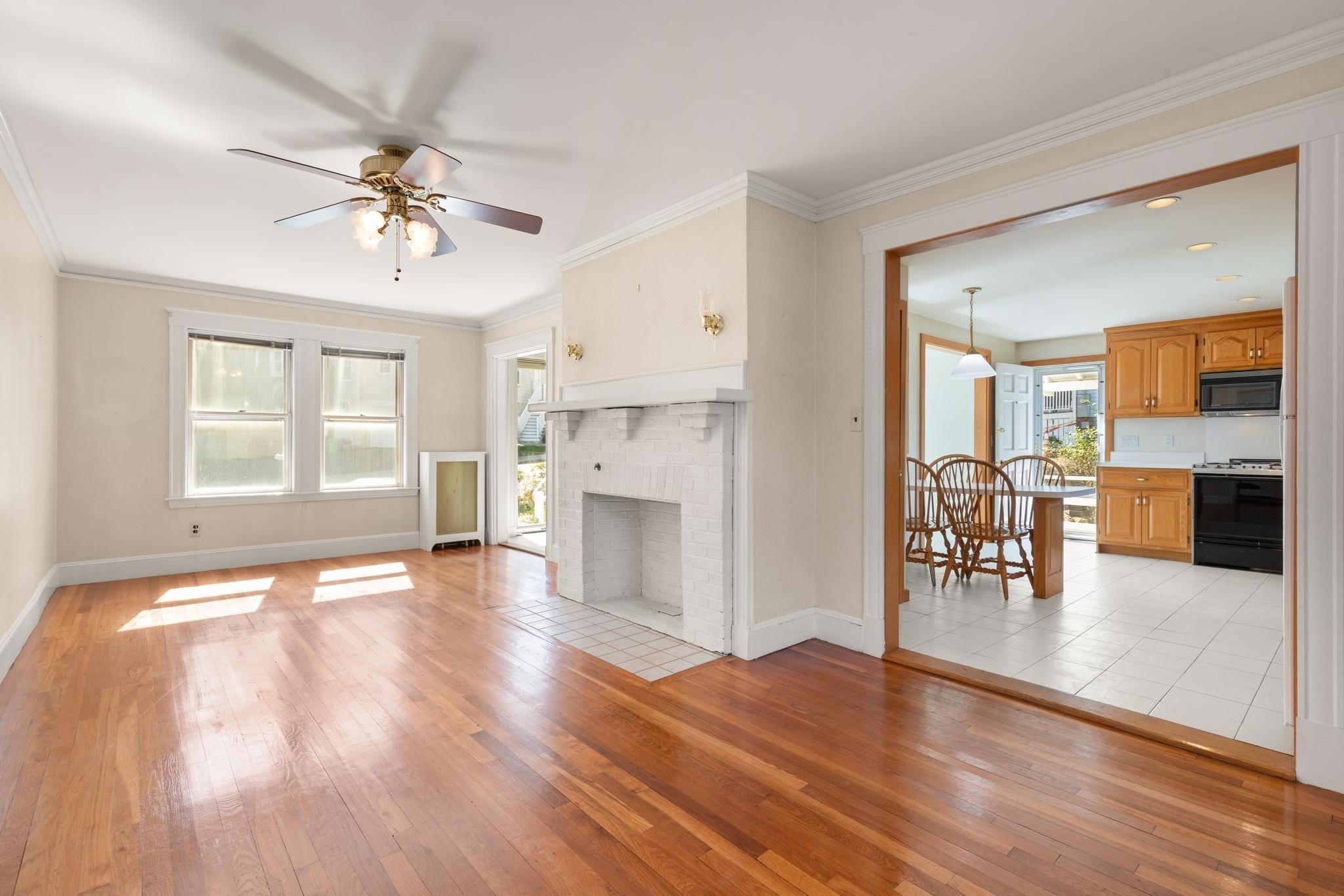 16 Suffolk Street Property Photo 8