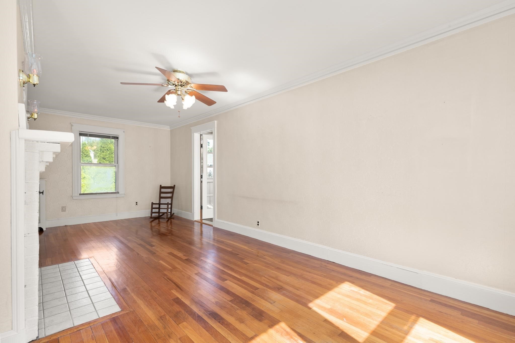 16 Suffolk Street Property Photo 9