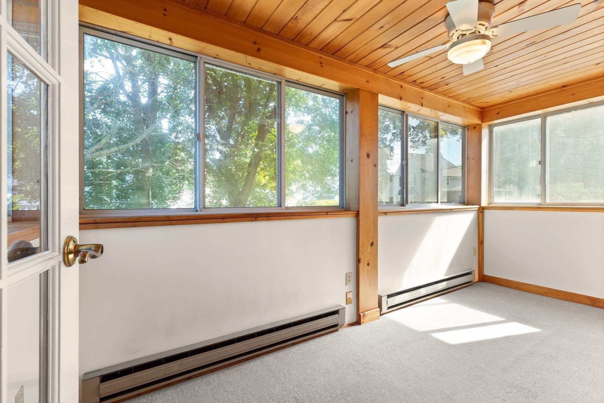 16 Suffolk Street Property Photo 10