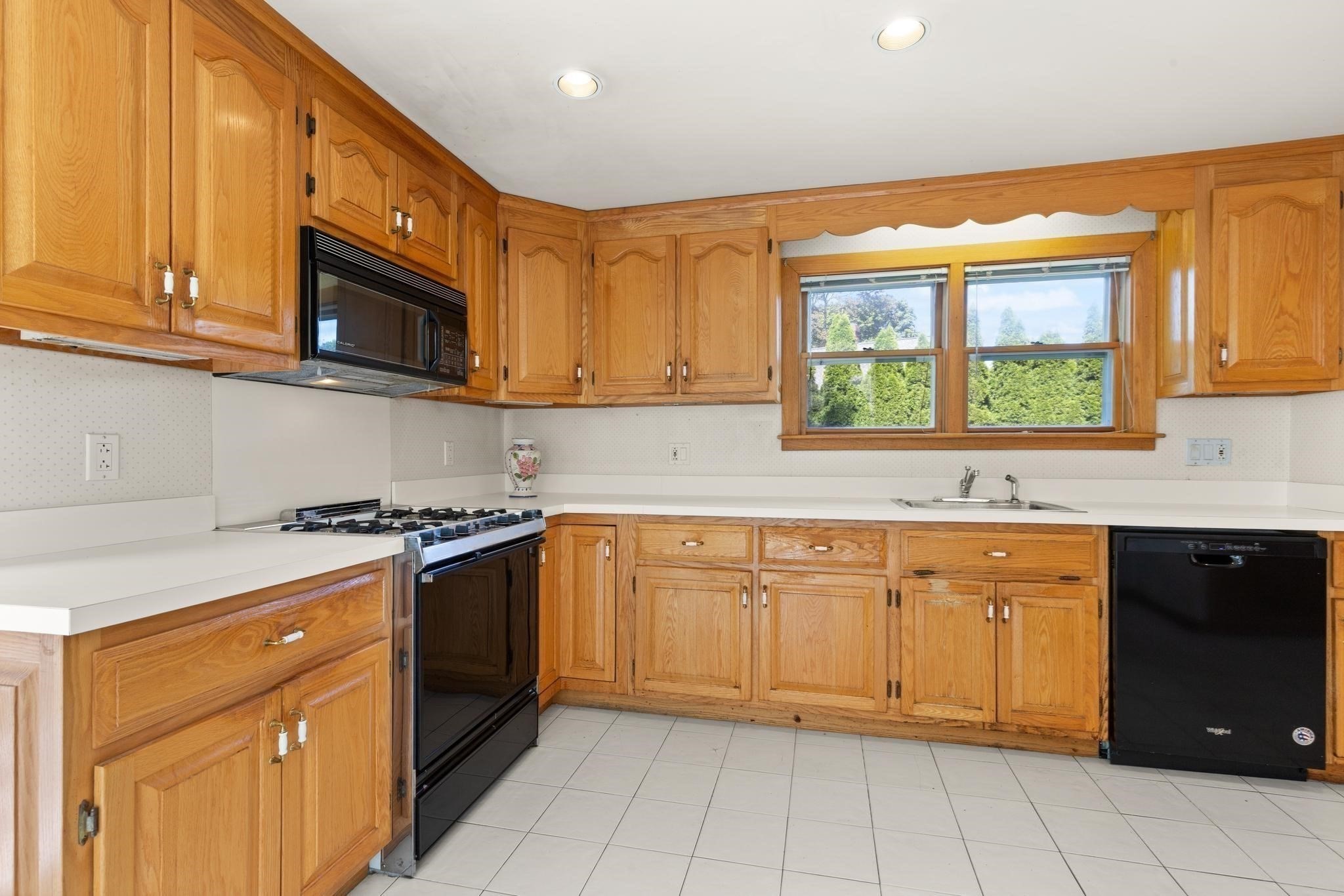 16 Suffolk Street Property Photo 15