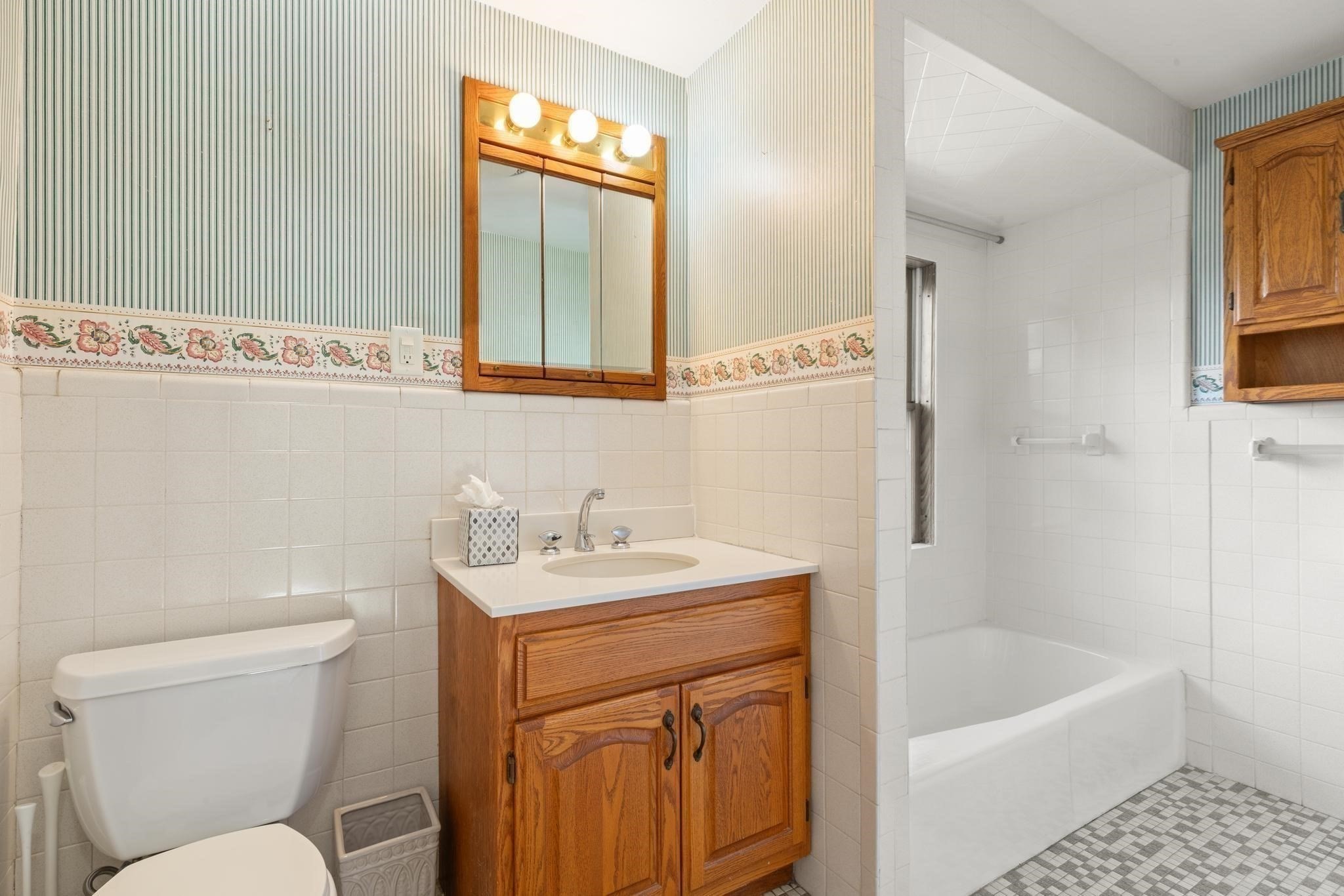 16 Suffolk Street Property Photo 21
