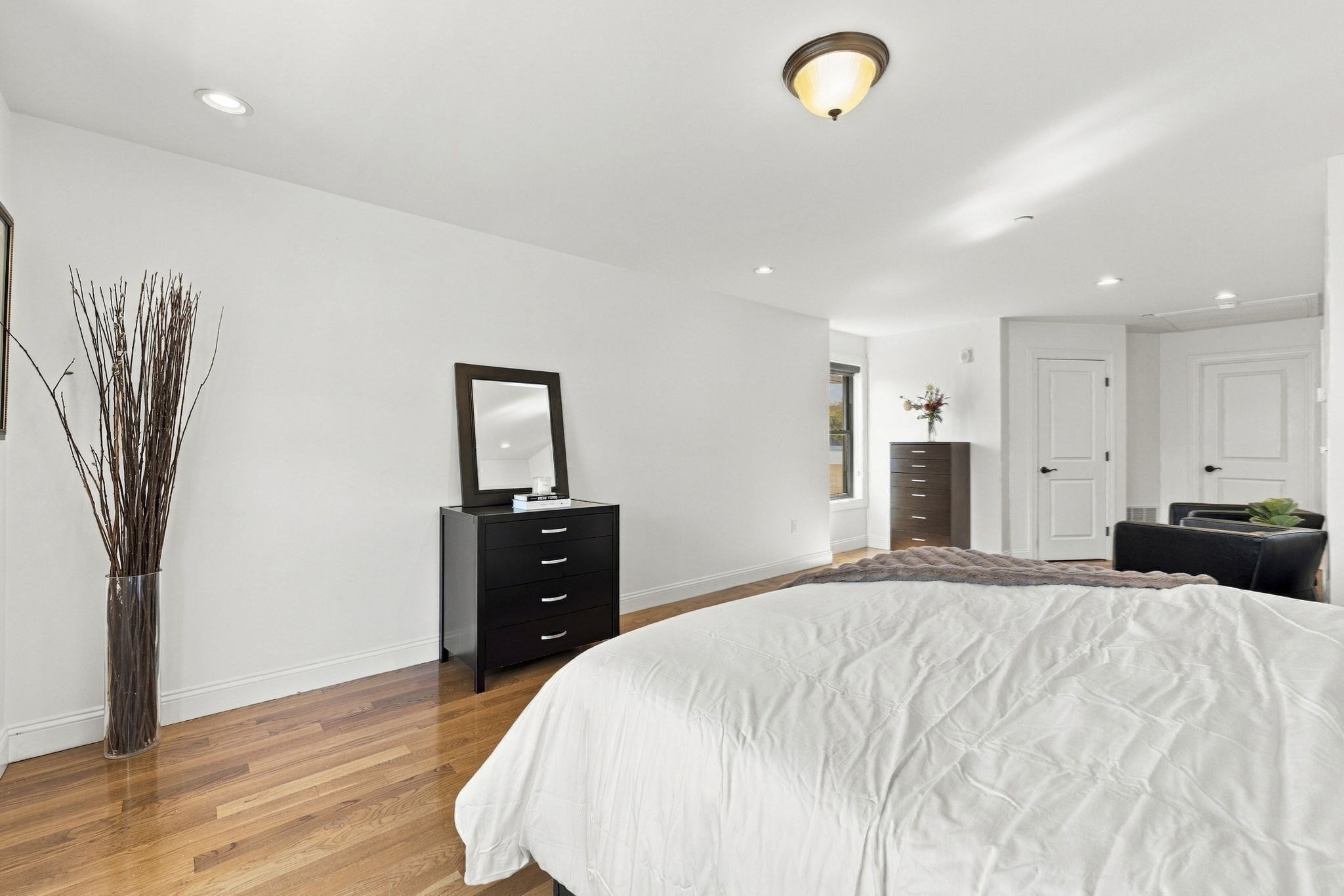 160 Green Street # 1 Property Photo 10