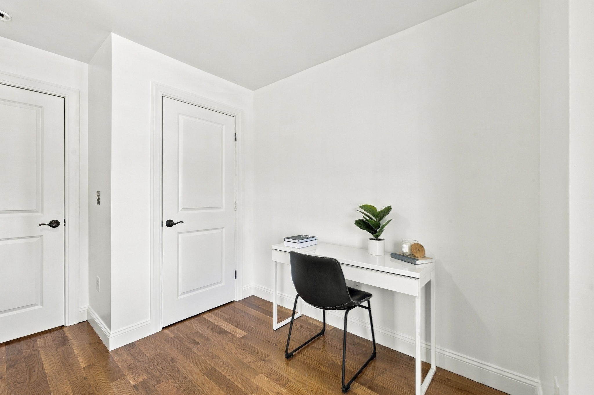 160 Green Street # 1 Property Photo 13
