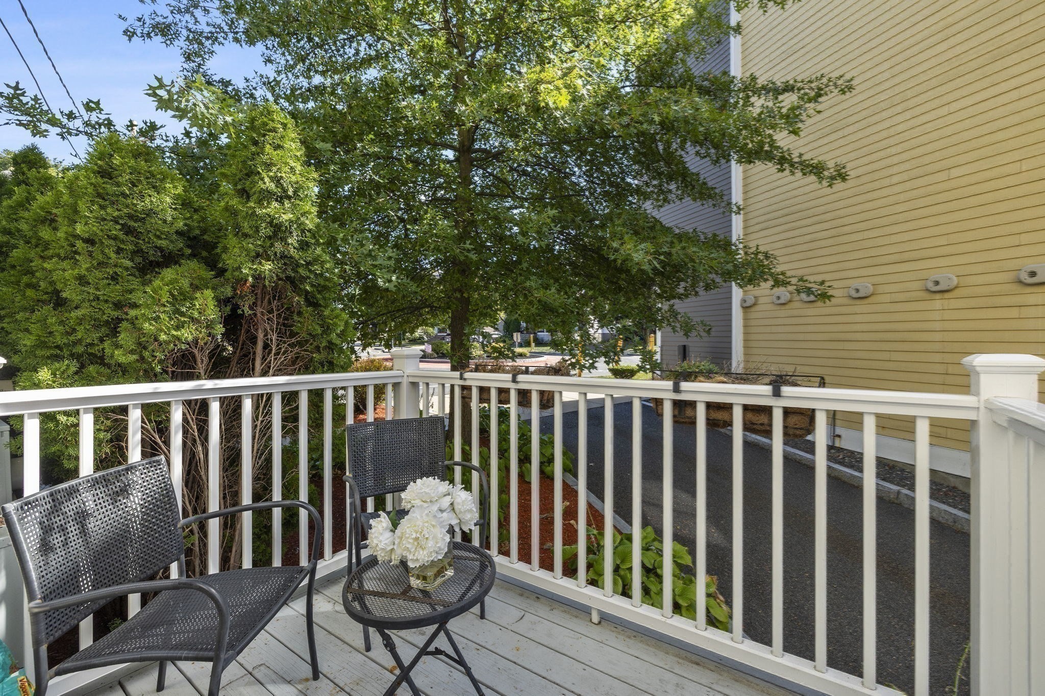 160 Green Street # 1 Property Photo 17