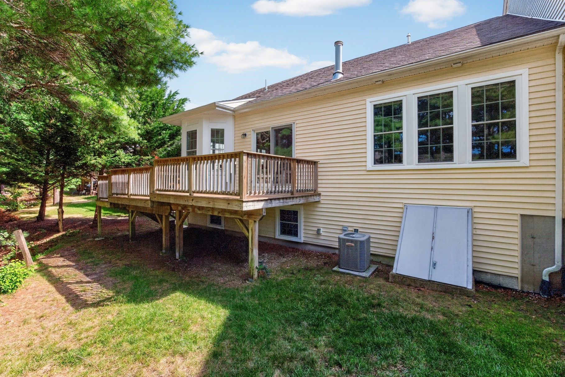 12 Maplewood Property Photo 31
