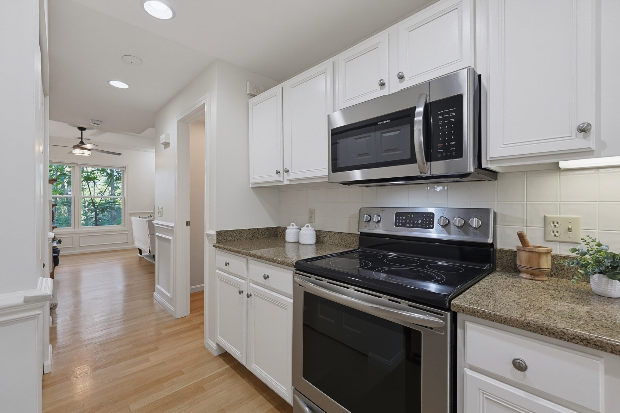 85 Hammond Pl # 85 Property Photo 14