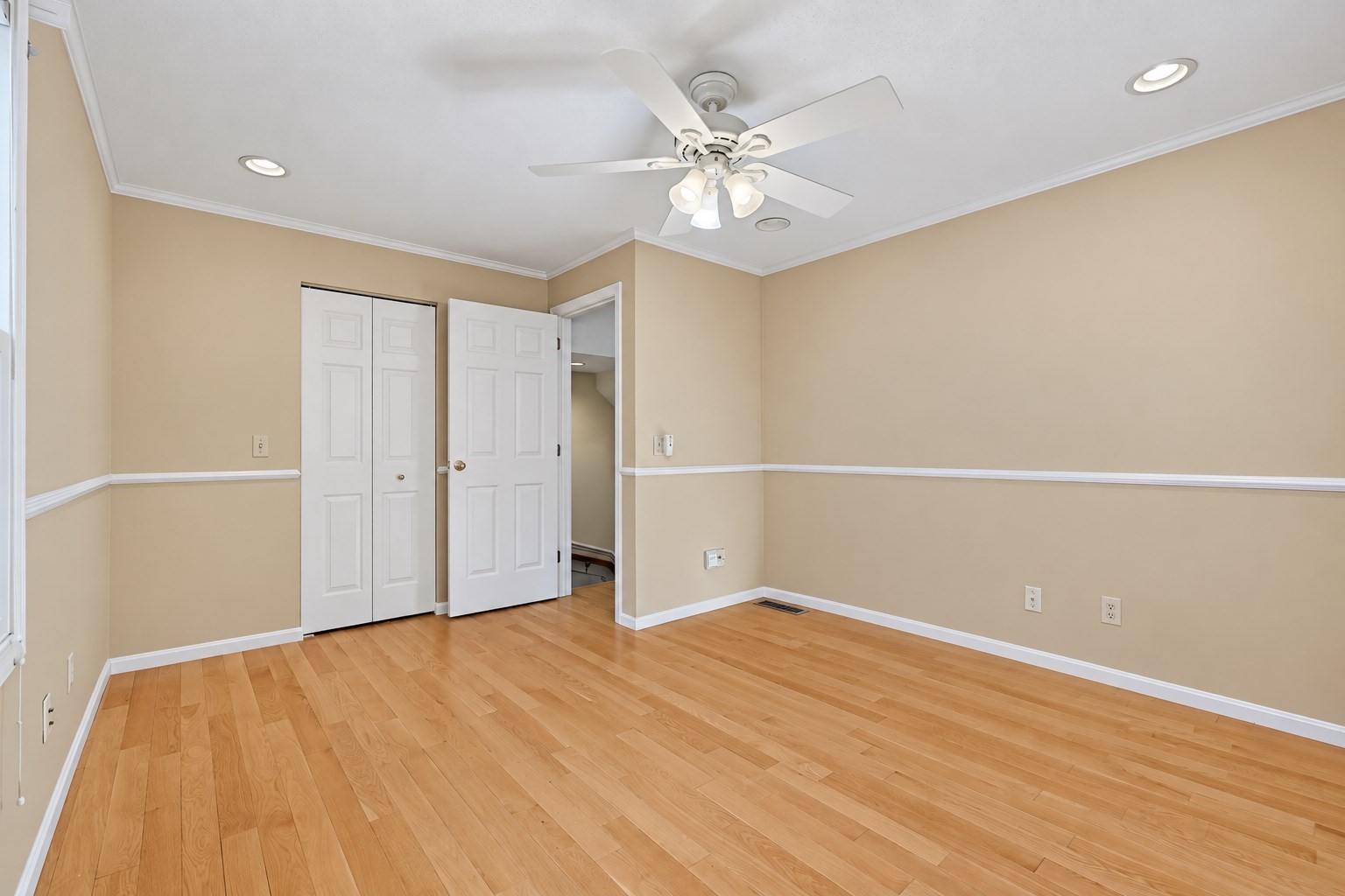 85 Hammond Pl # 85 Property Photo 20