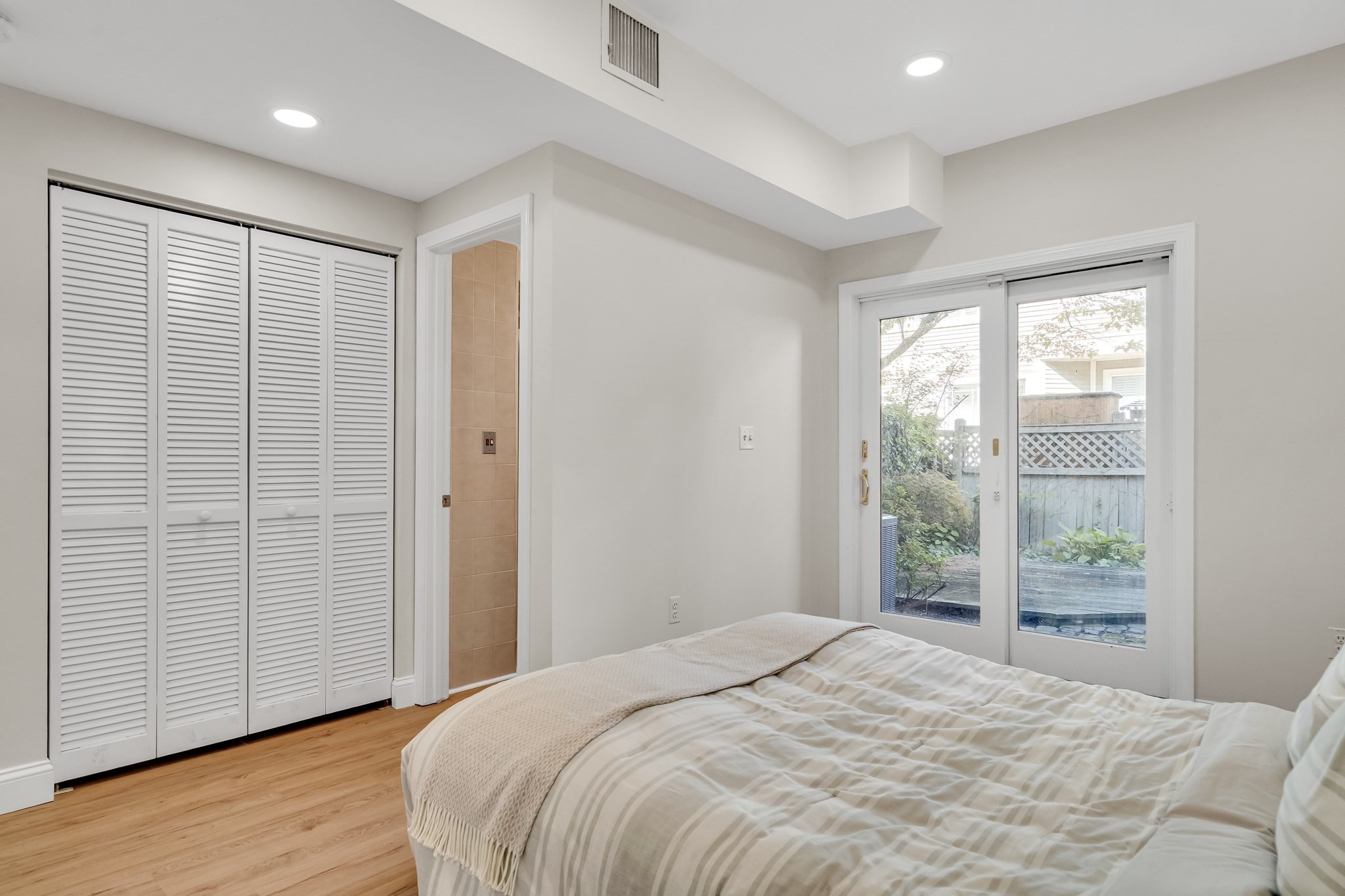 27 Lopez St # 27 Property Photo 6