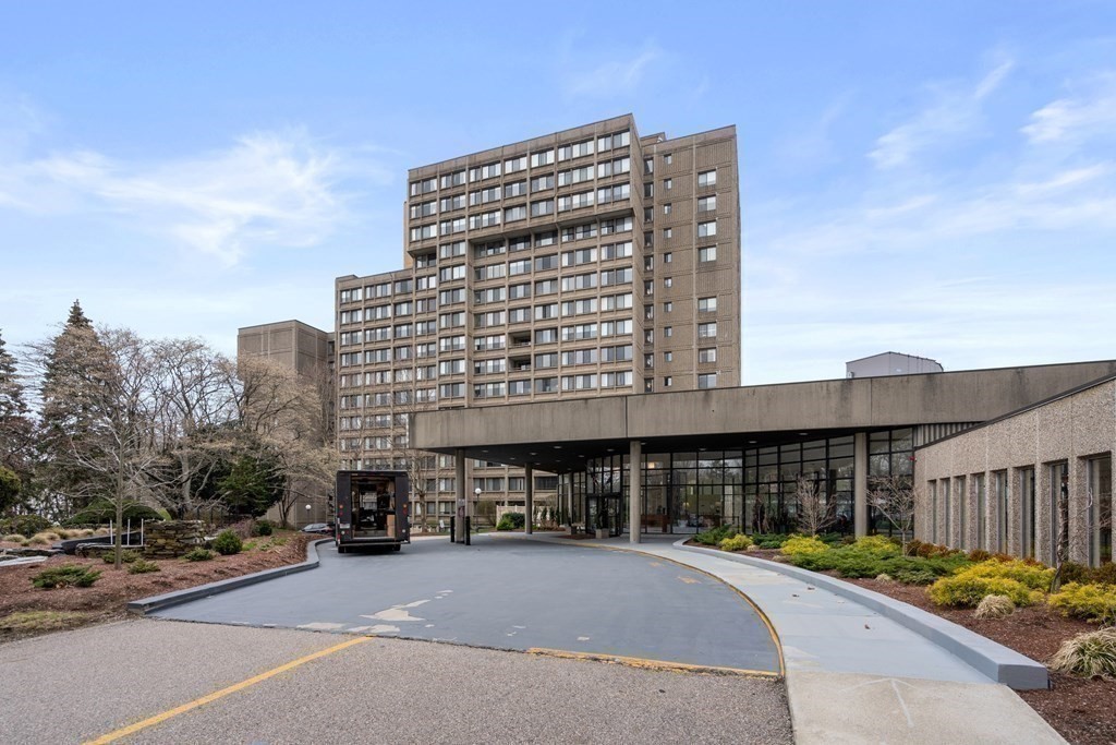 250 Hammond Pond Parkway # 1611n Property Photo 23