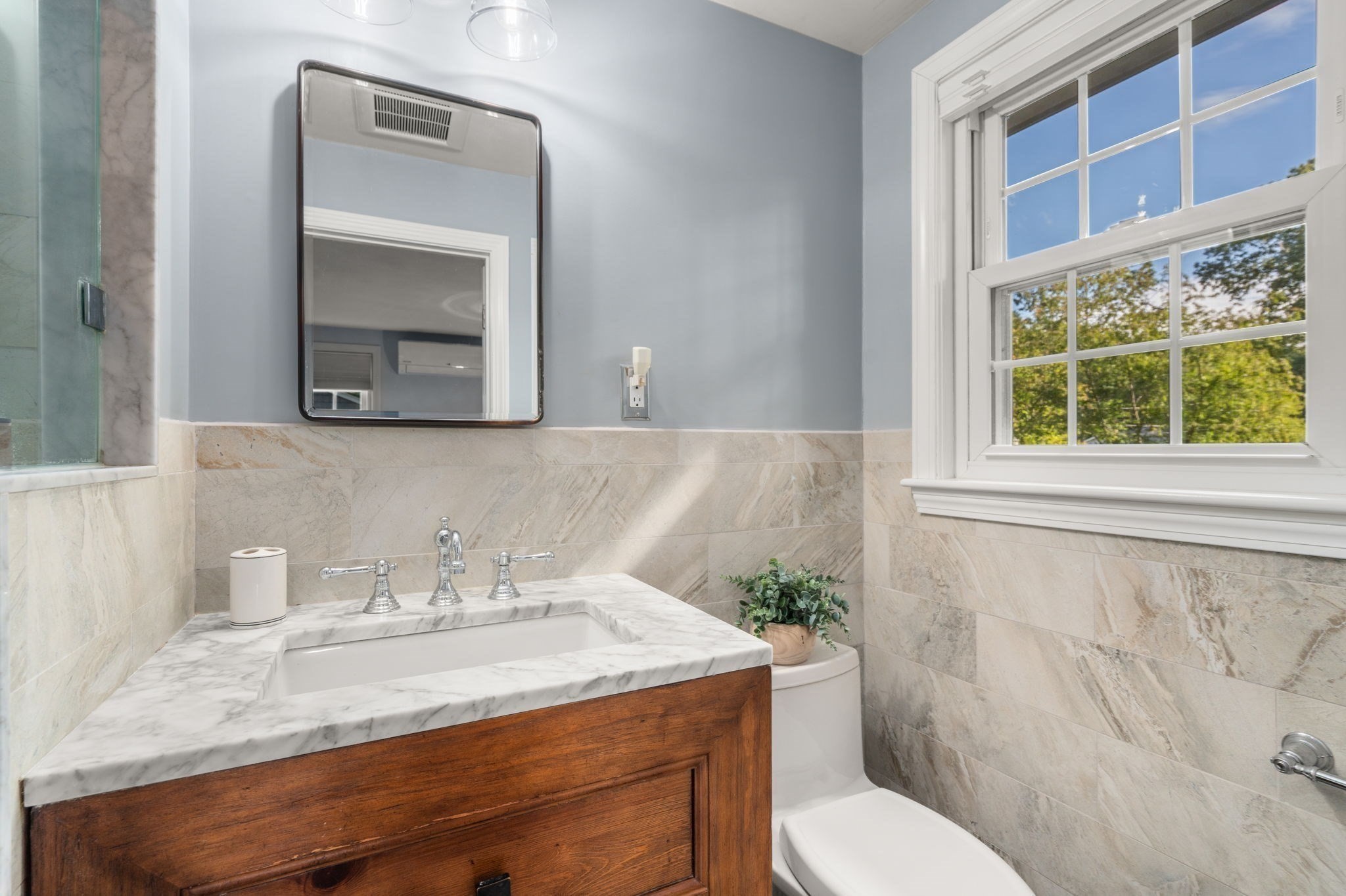 67 Pine Street Property Photo 23