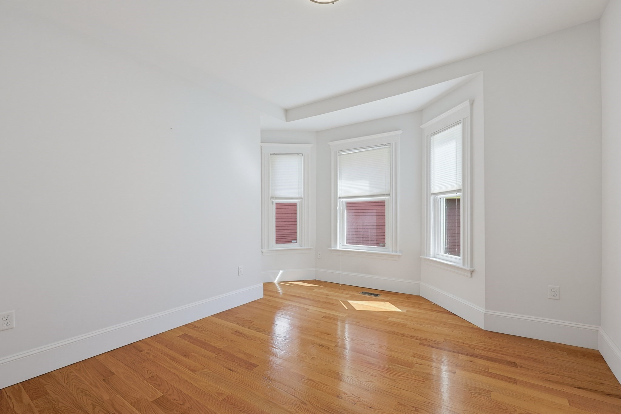 54 Bloomfield St # 1 Property Photo 22