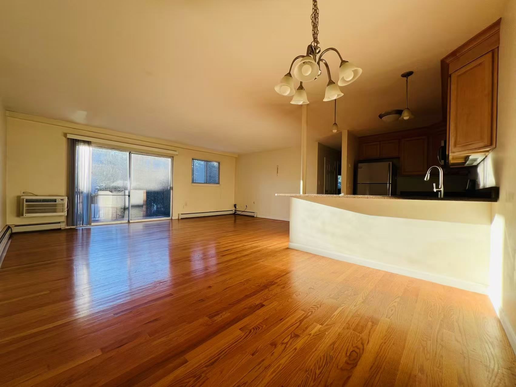 8 Crescent Dr # 5 Property Photo 2