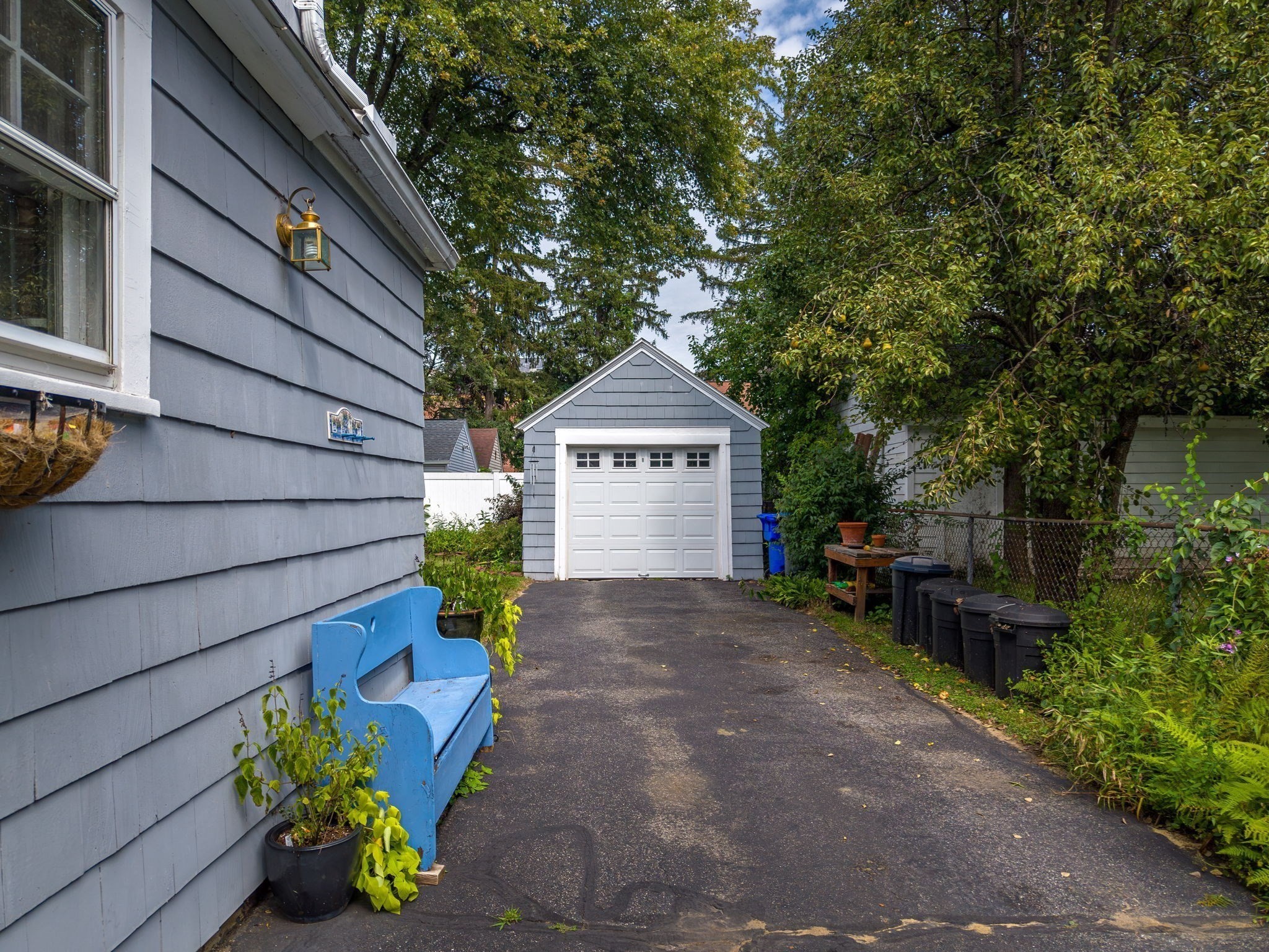 793 Allen St Property Photo 3