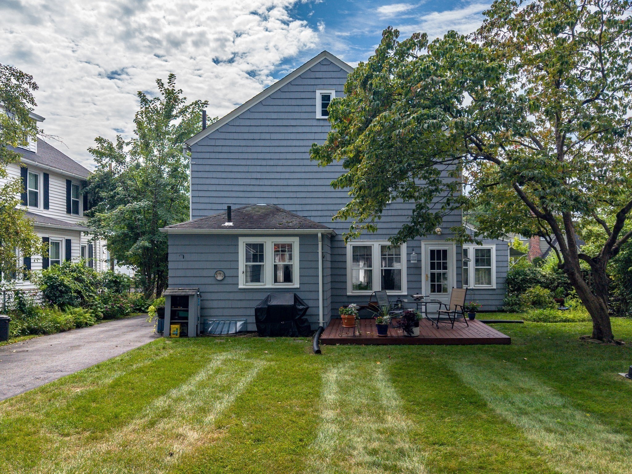 793 Allen St Property Photo 4