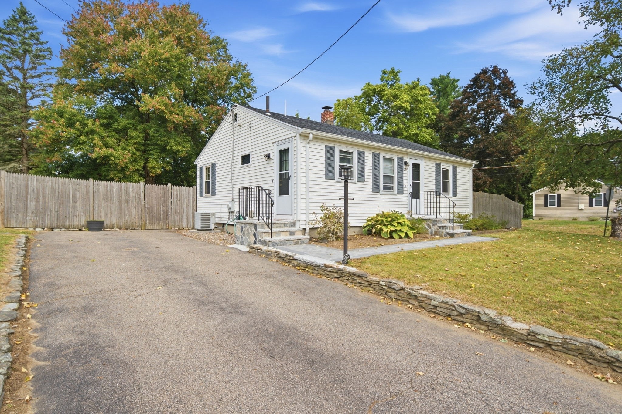 29 Dunn Ave Property Photo 1