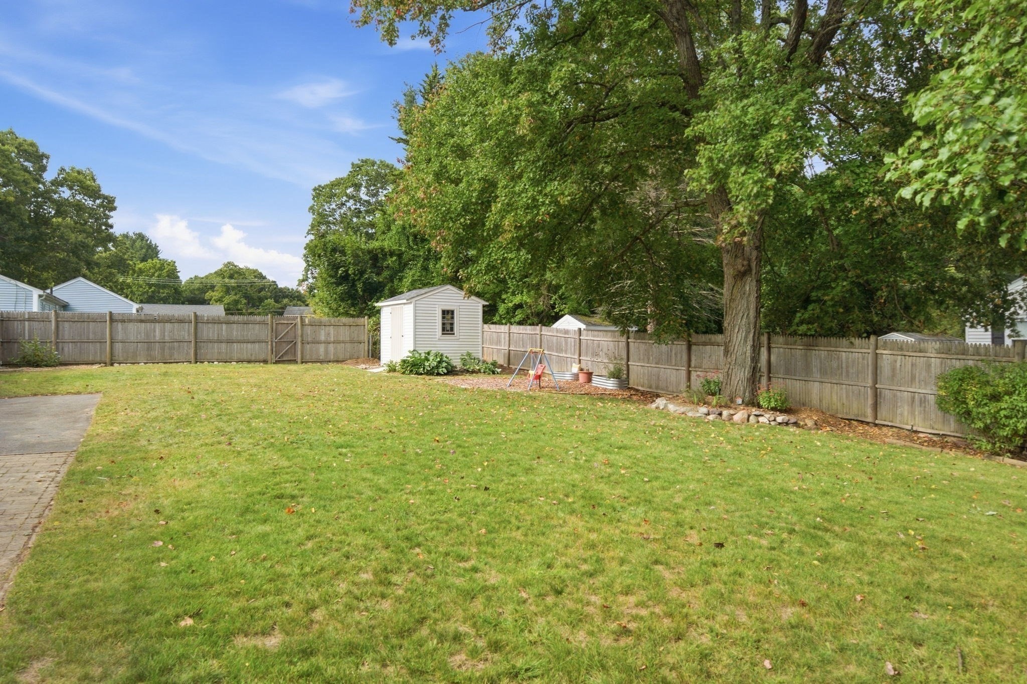 29 Dunn Ave Property Photo 18