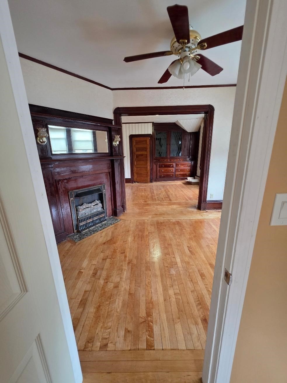547 Robeson Property Photo 7