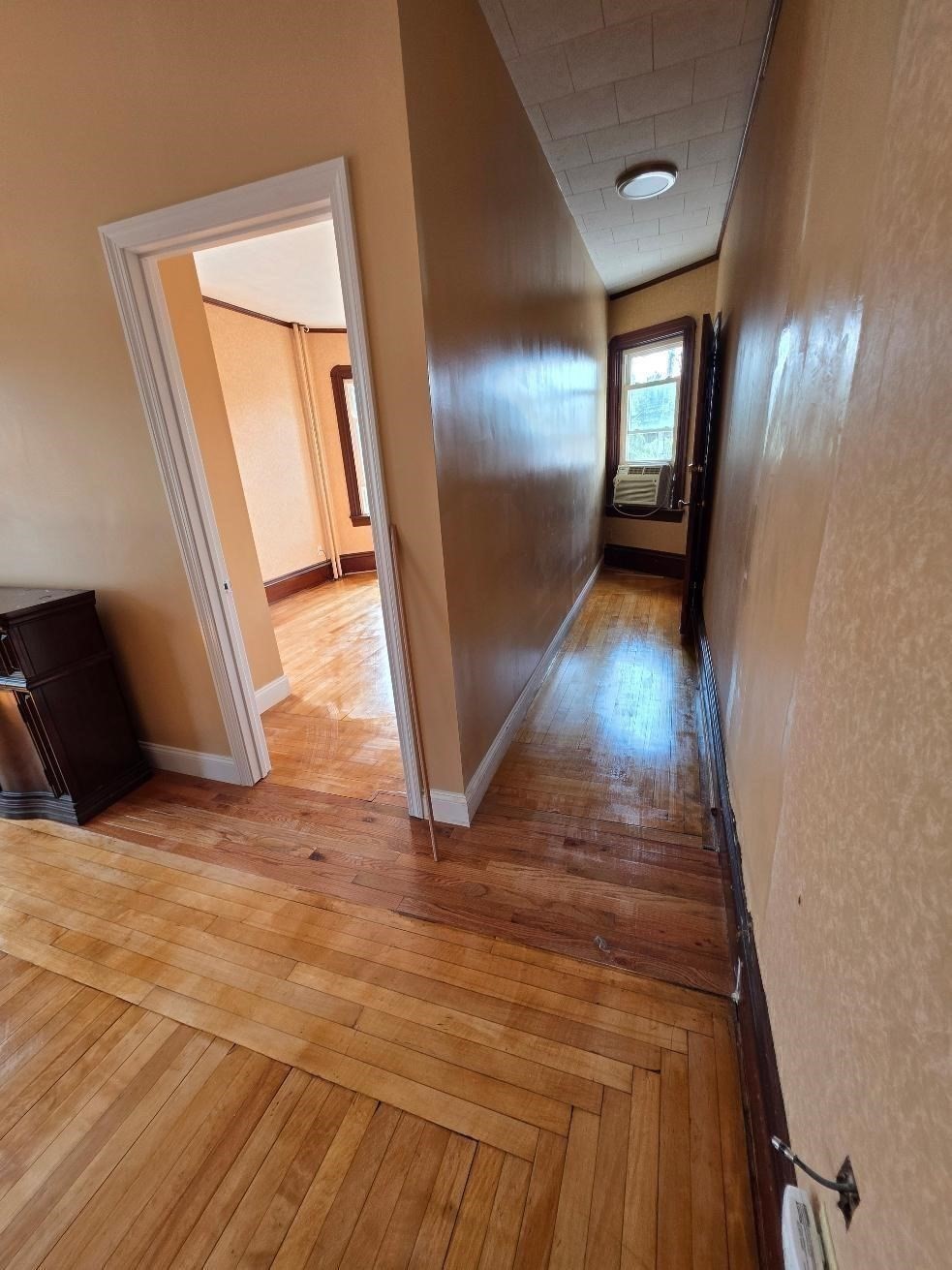 547 Robeson Property Photo 8