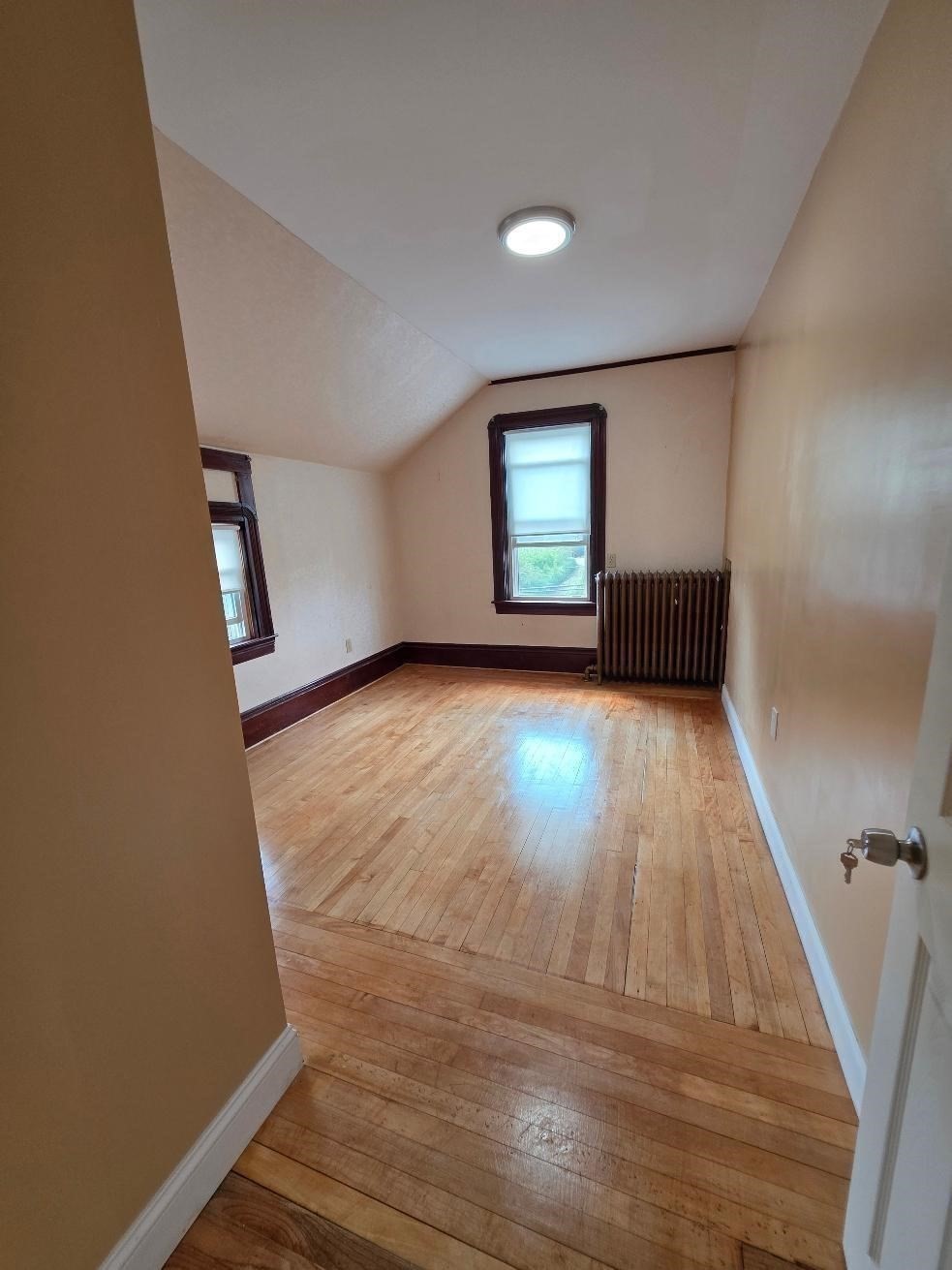 547 Robeson Property Photo 11