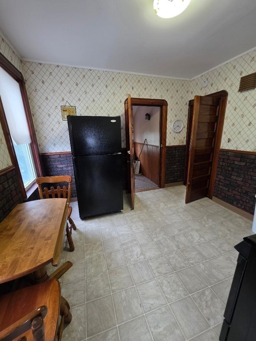 547 Robeson Property Photo 14