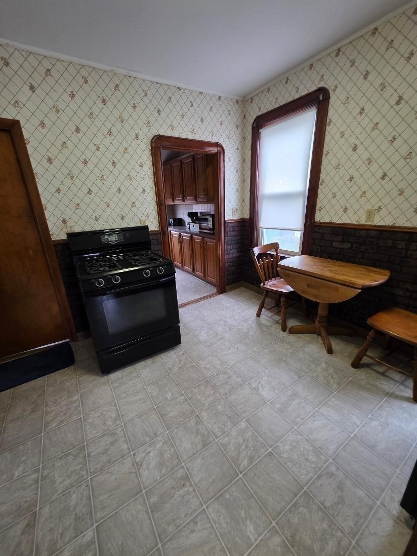 547 Robeson Property Photo 16