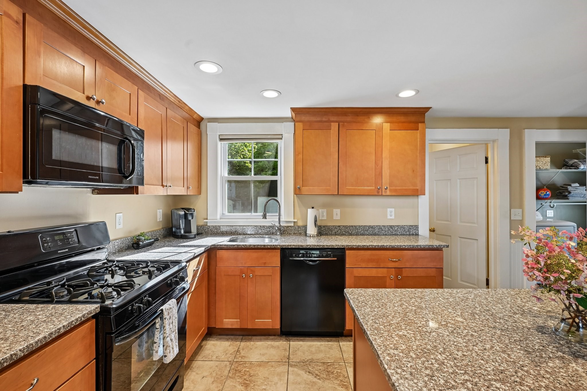18 Highland Ave Property Photo 10