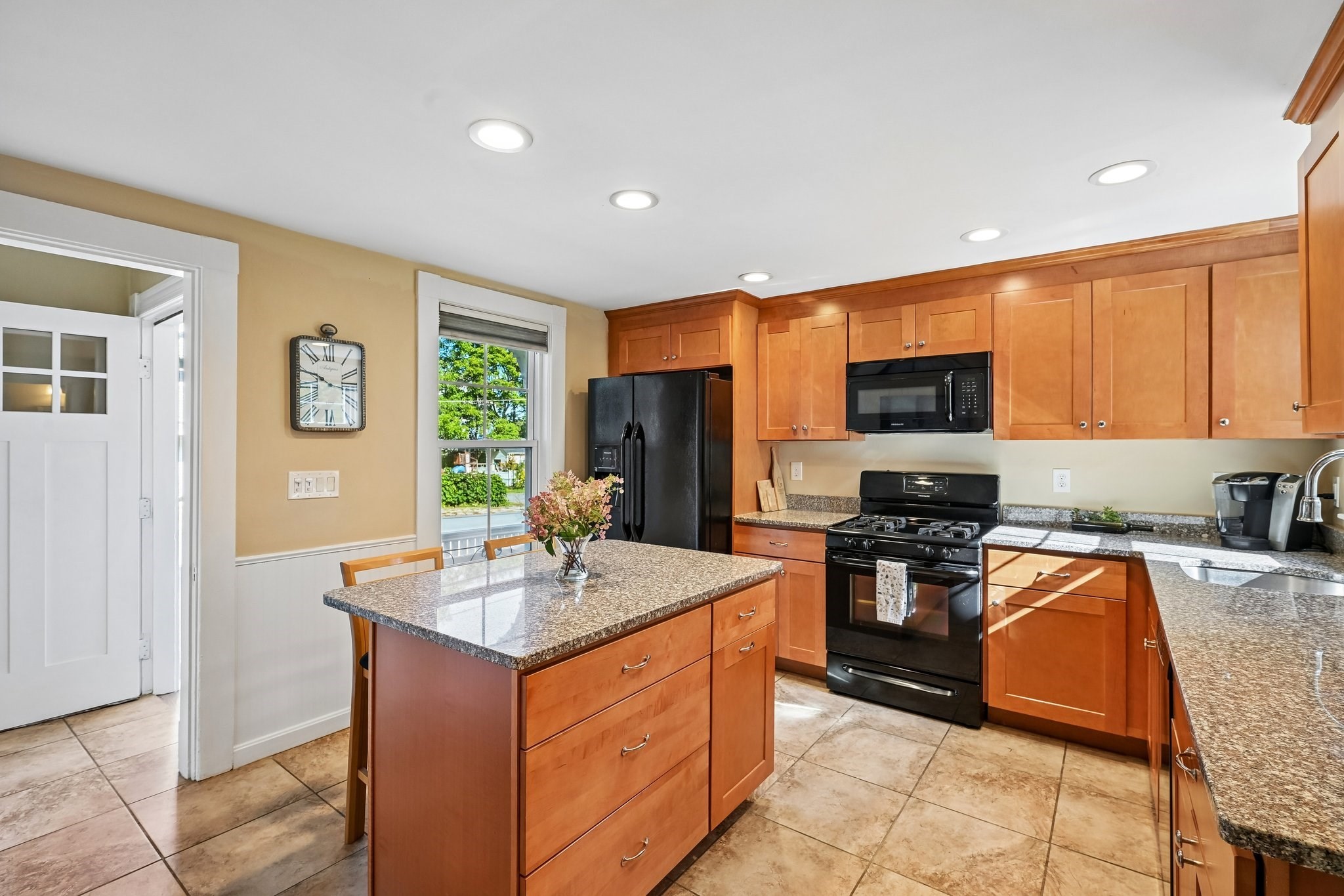 18 Highland Ave Property Photo 12
