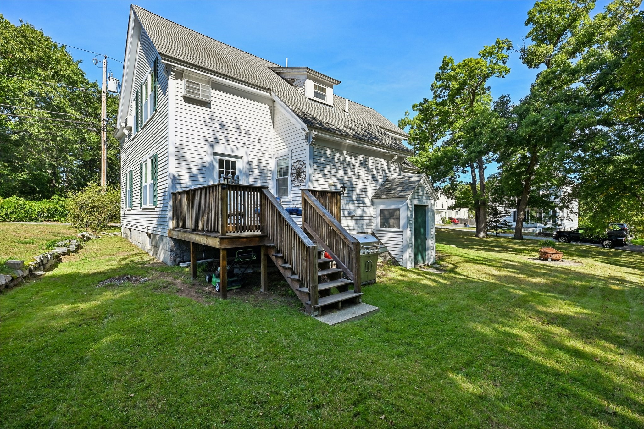 18 Highland Ave Property Photo 27