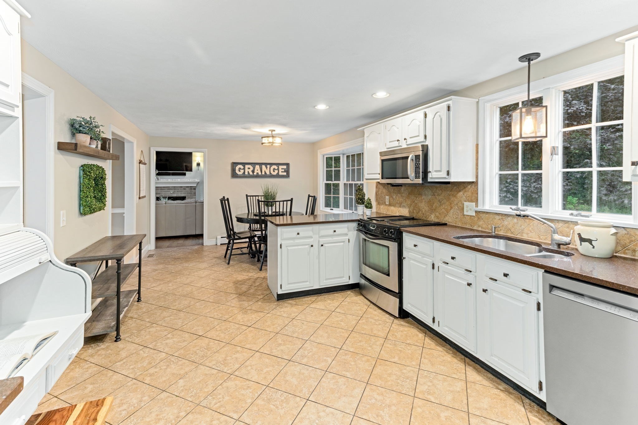 160 Grange Park Property Photo 15