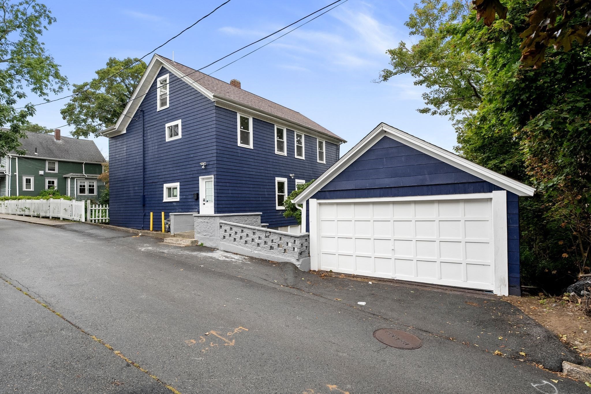 376 N Underwood St Property Photo 1