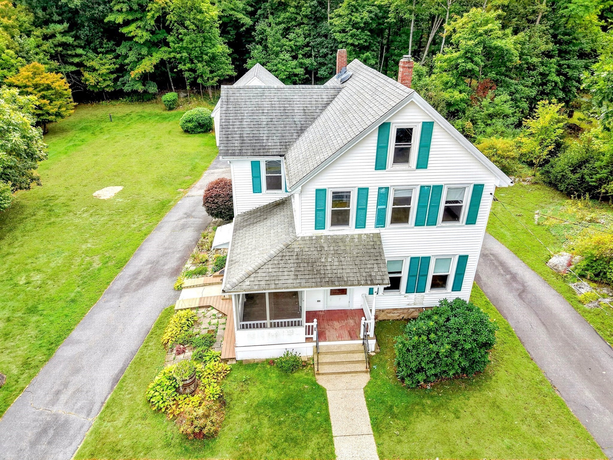 25 Spring St Property Photo 2