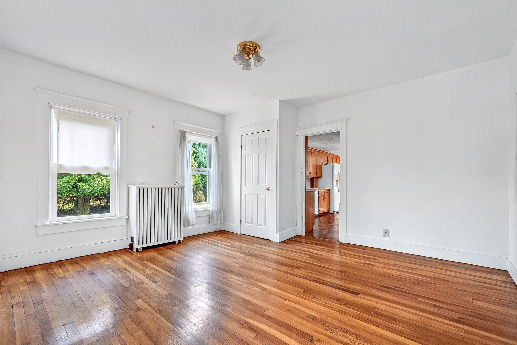 25 Spring St Property Photo 5