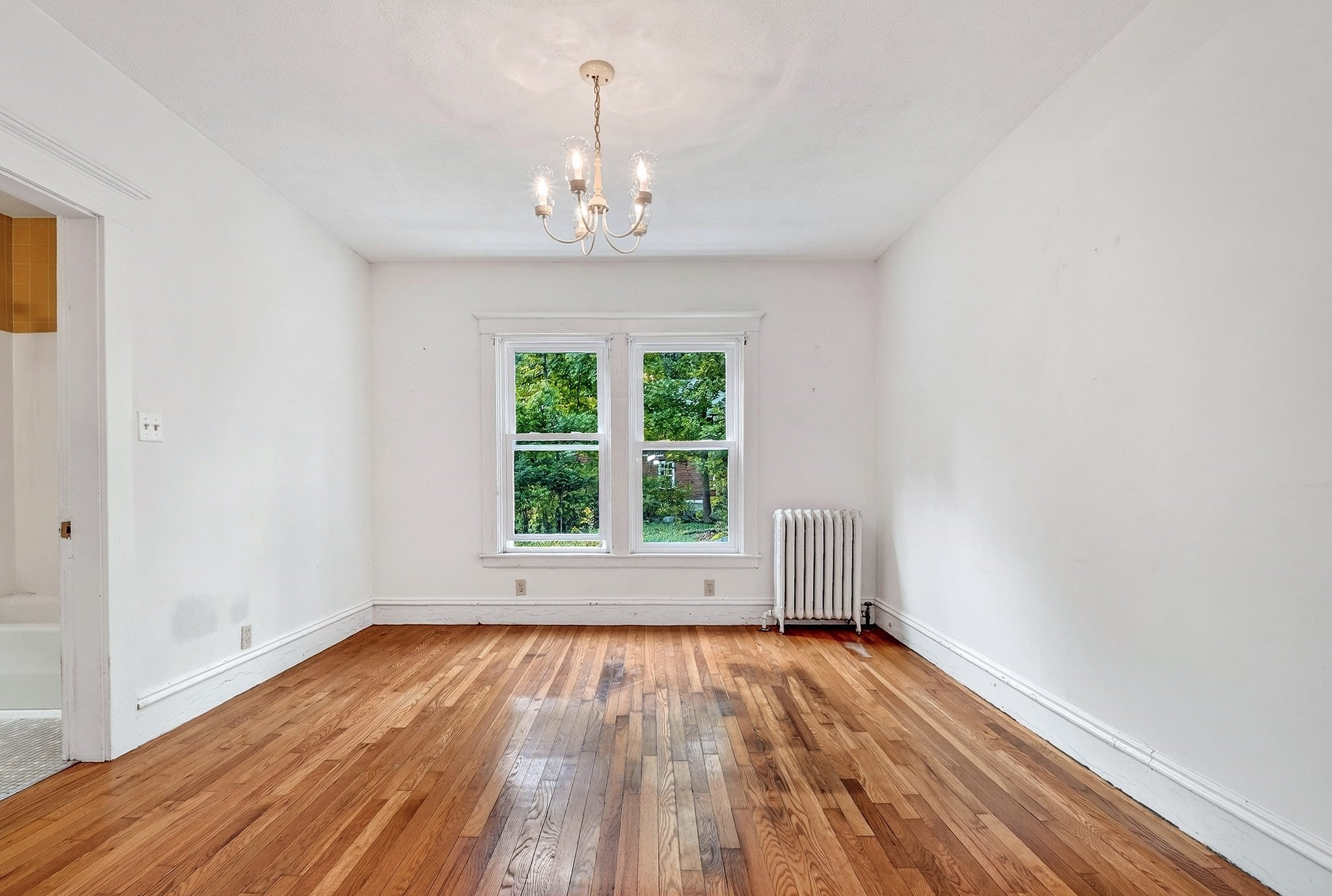 25 Spring St Property Photo 9