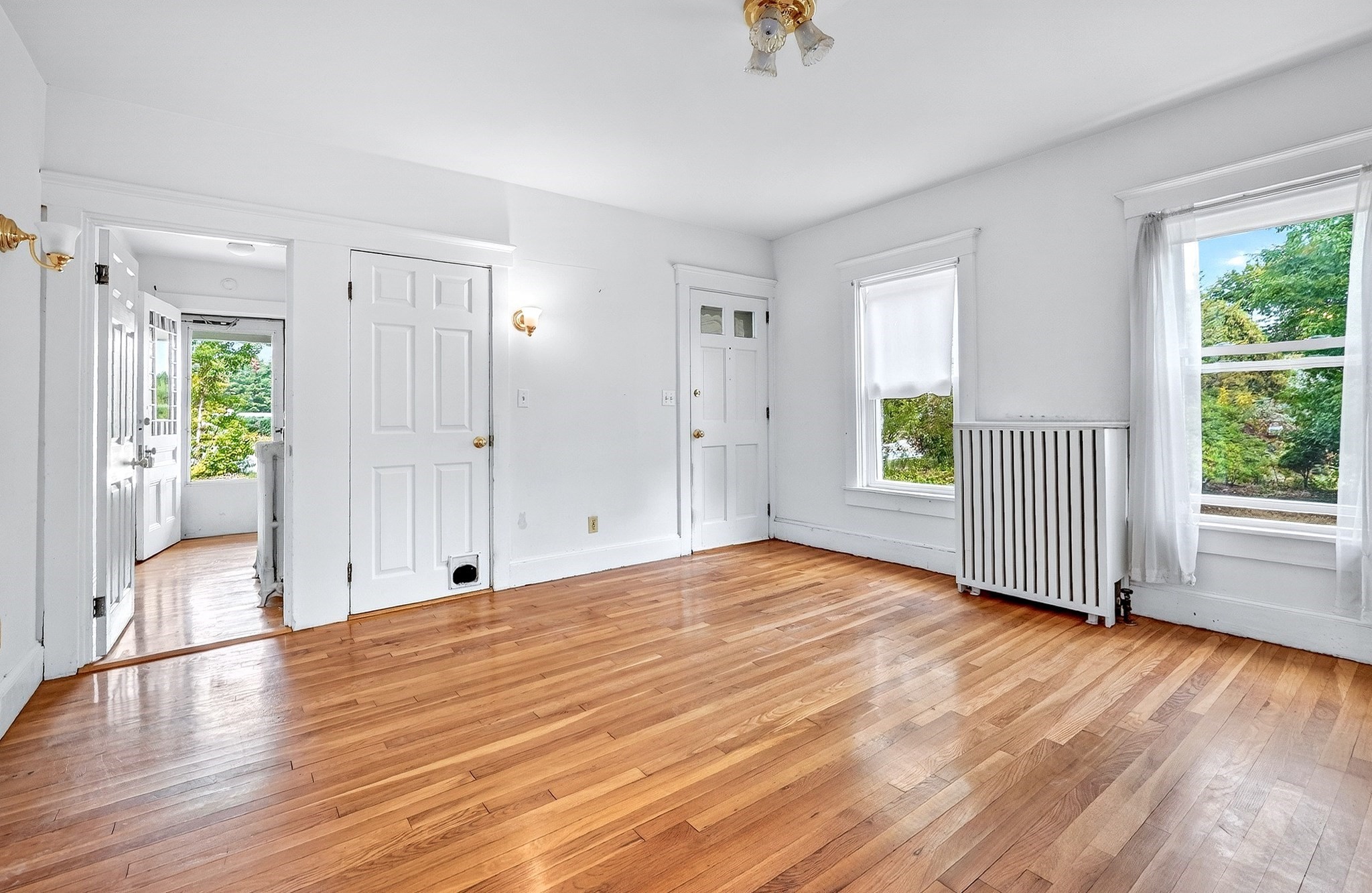 25 Spring St Property Photo 18