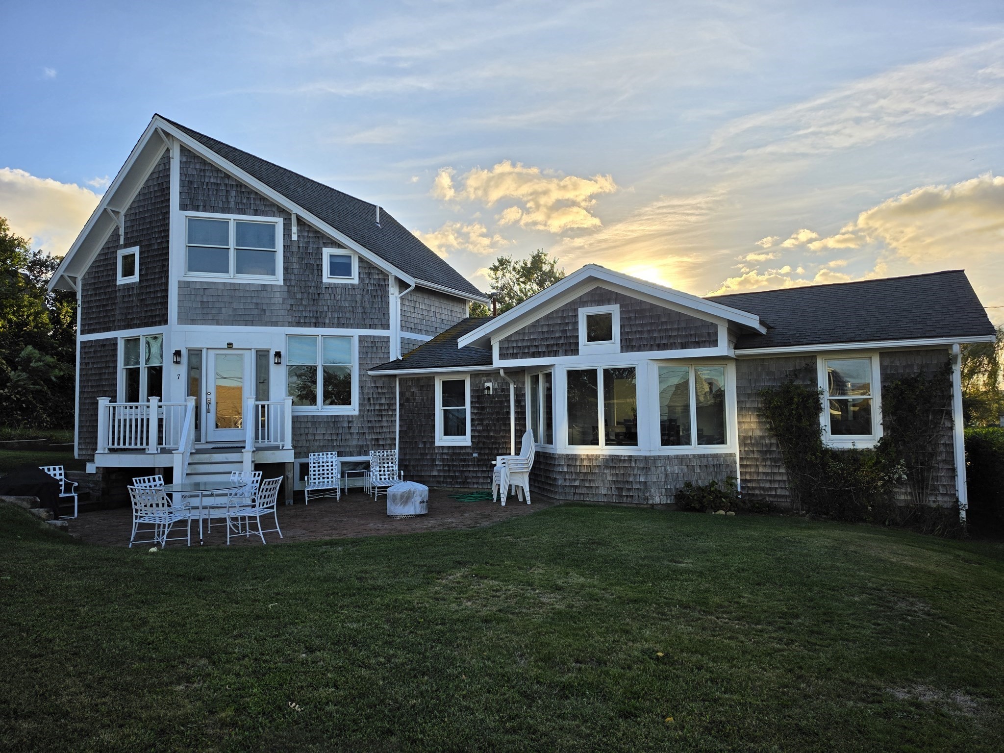 7 Arnold Ave Property Photo 1