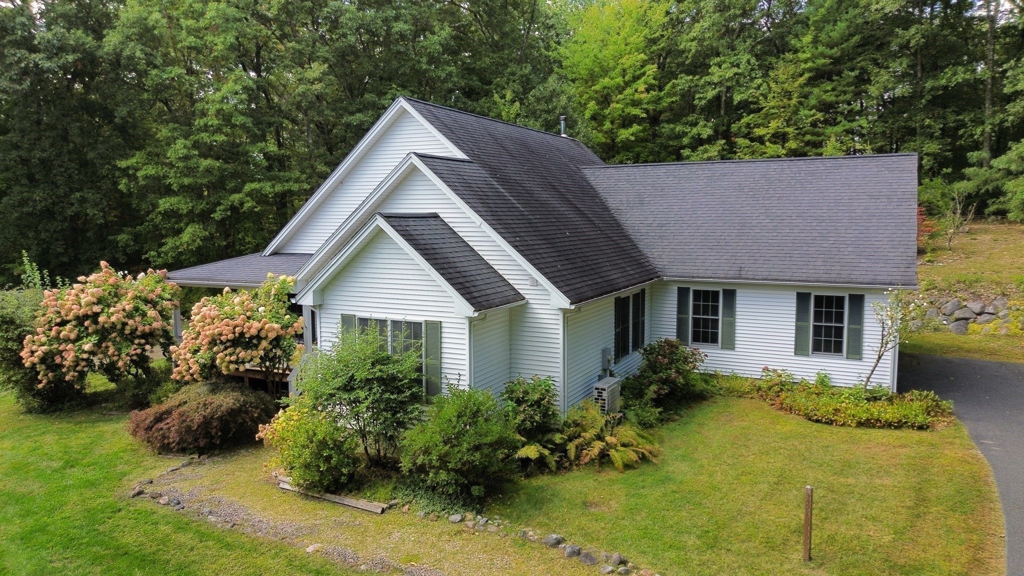 345 Rocky Hill Rd Property Photo 1