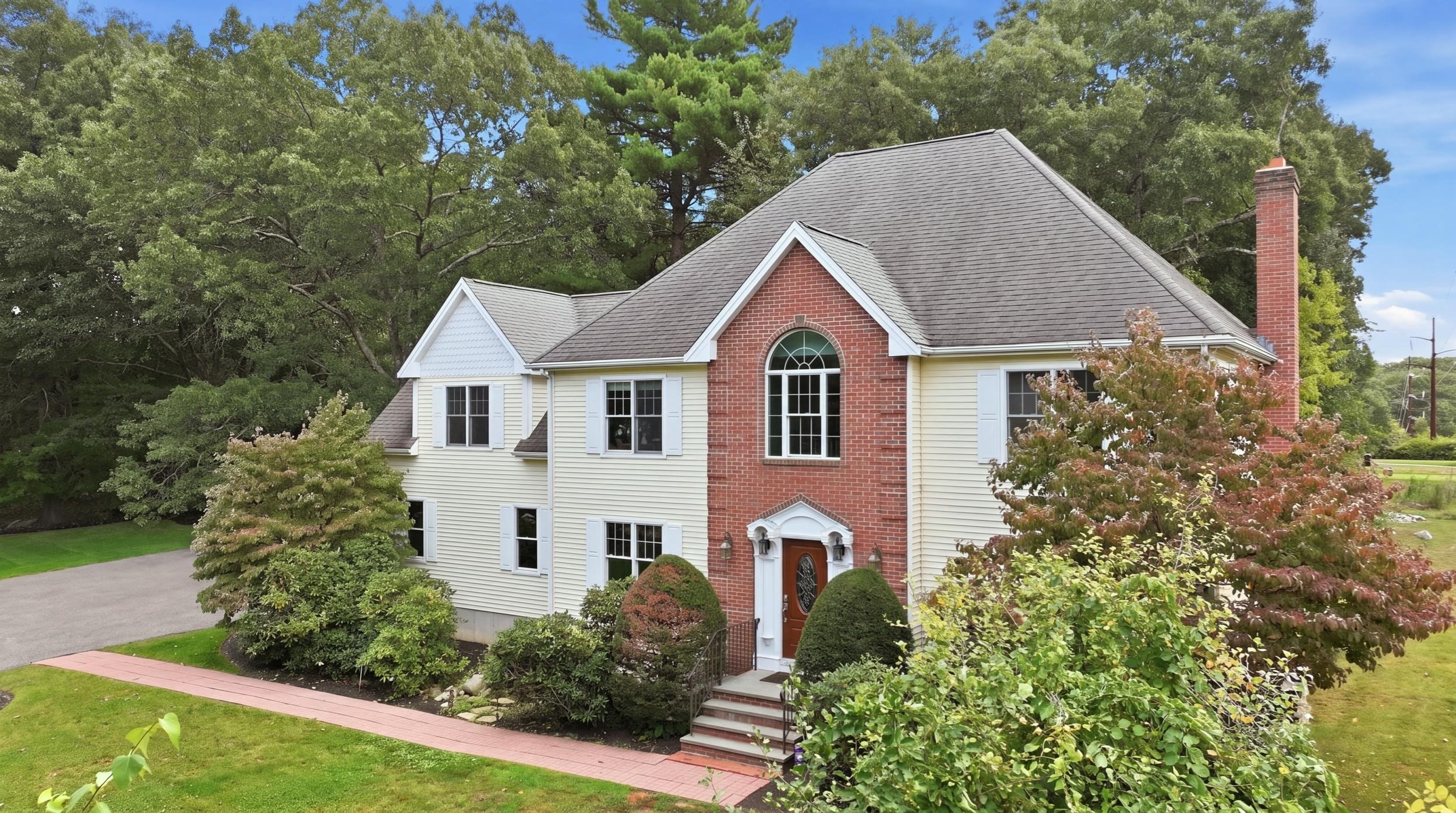 24 Goodnow Ln Property Photo 1