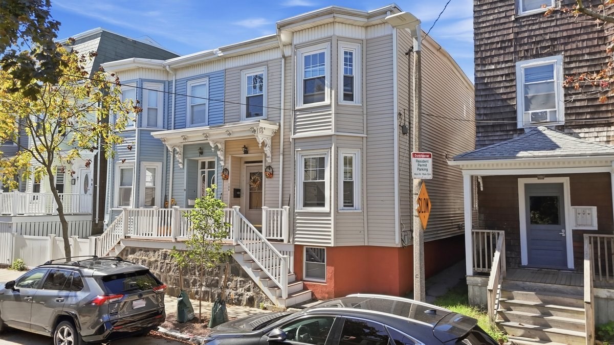 100 Buttonwood St Property Photo 1