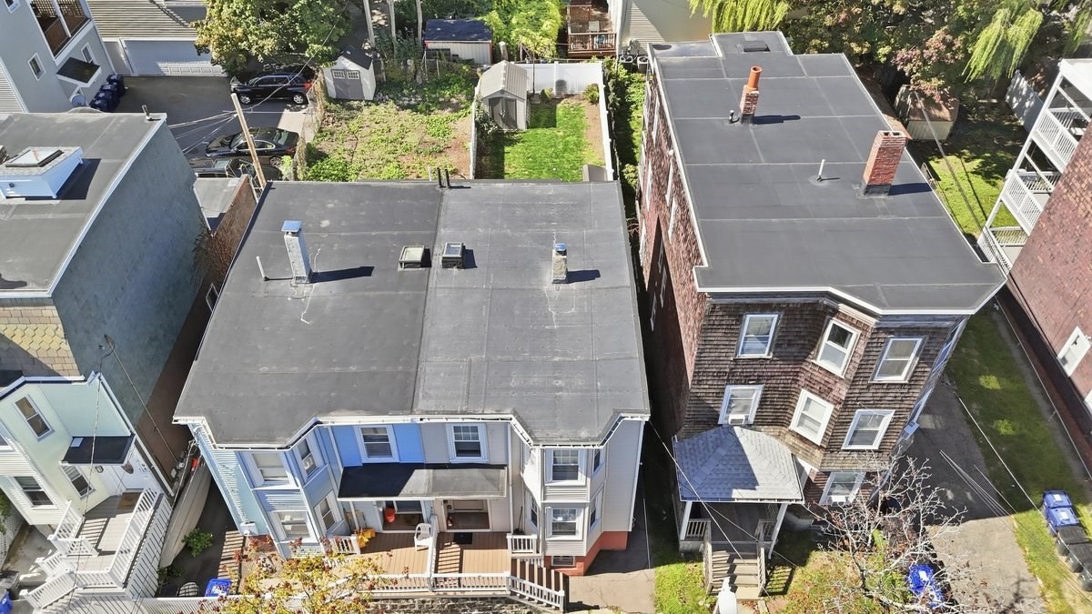 100 Buttonwood St Property Photo 4