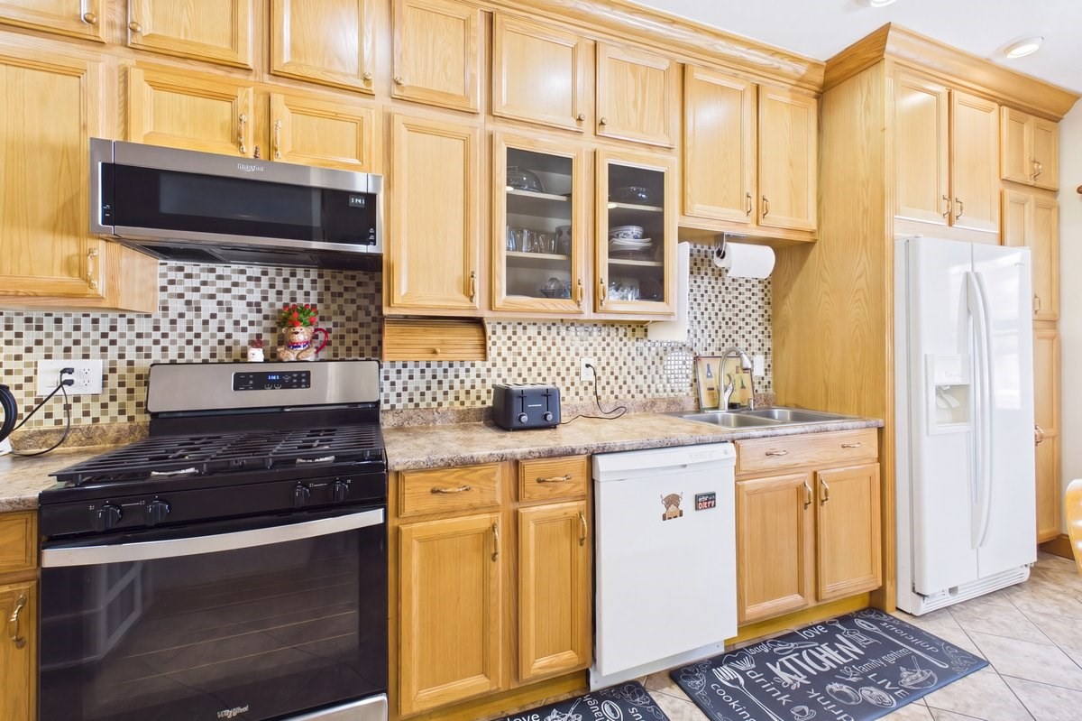 100 Buttonwood St Property Photo 12