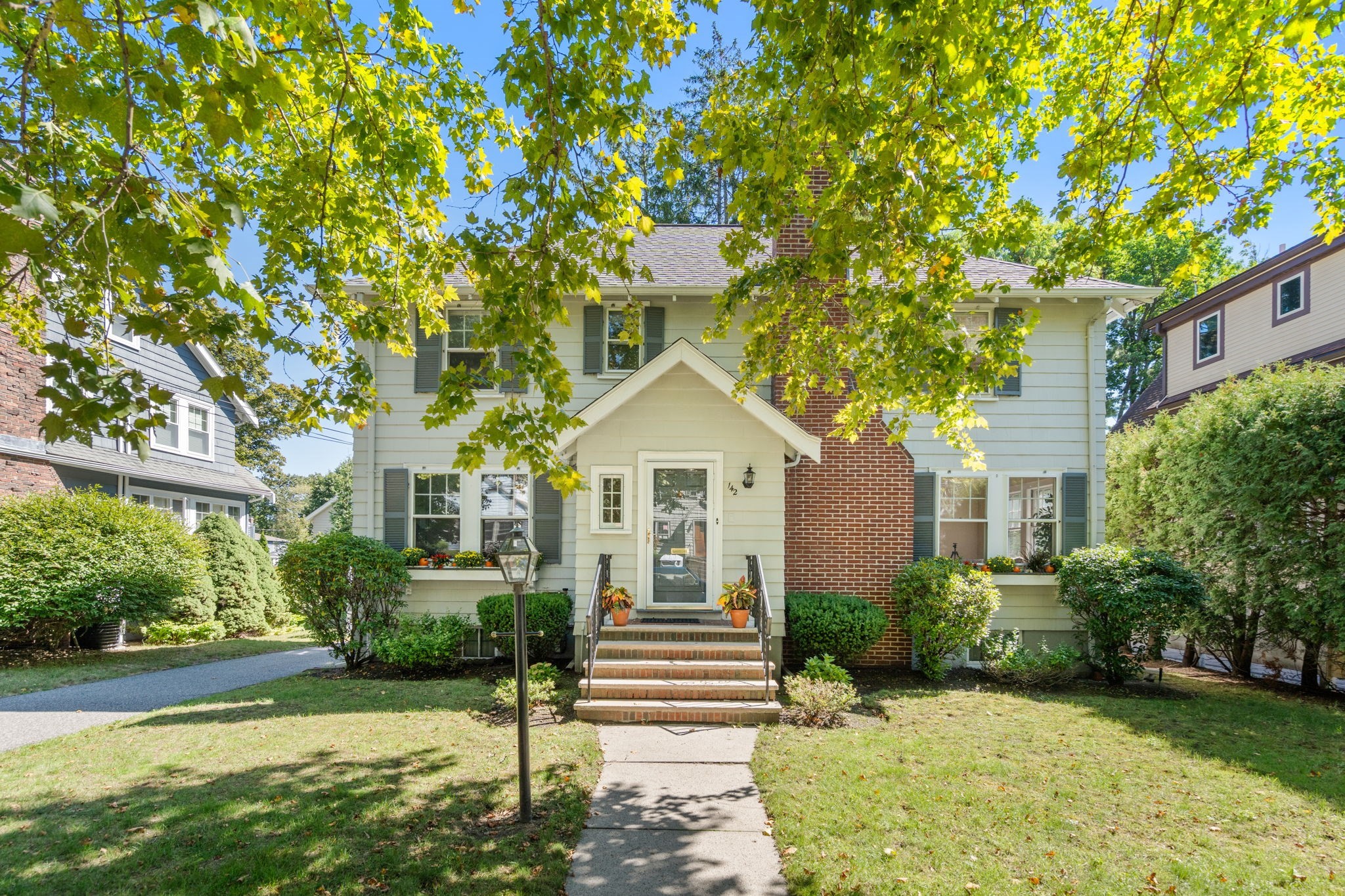 142 Claflin Street Property Photo 1