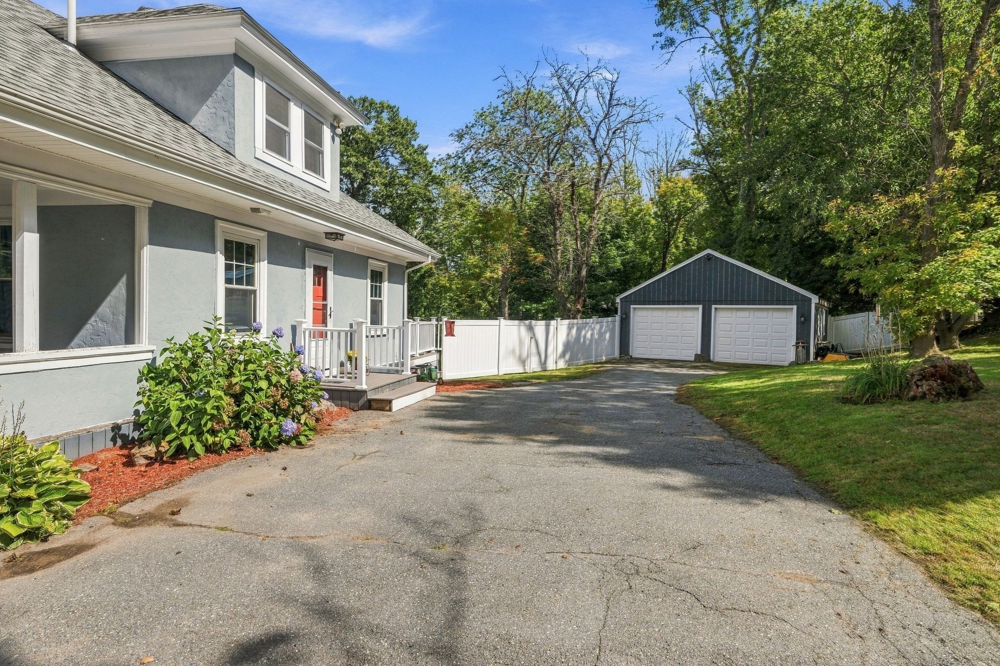 30 Alton Ave Property Photo 3