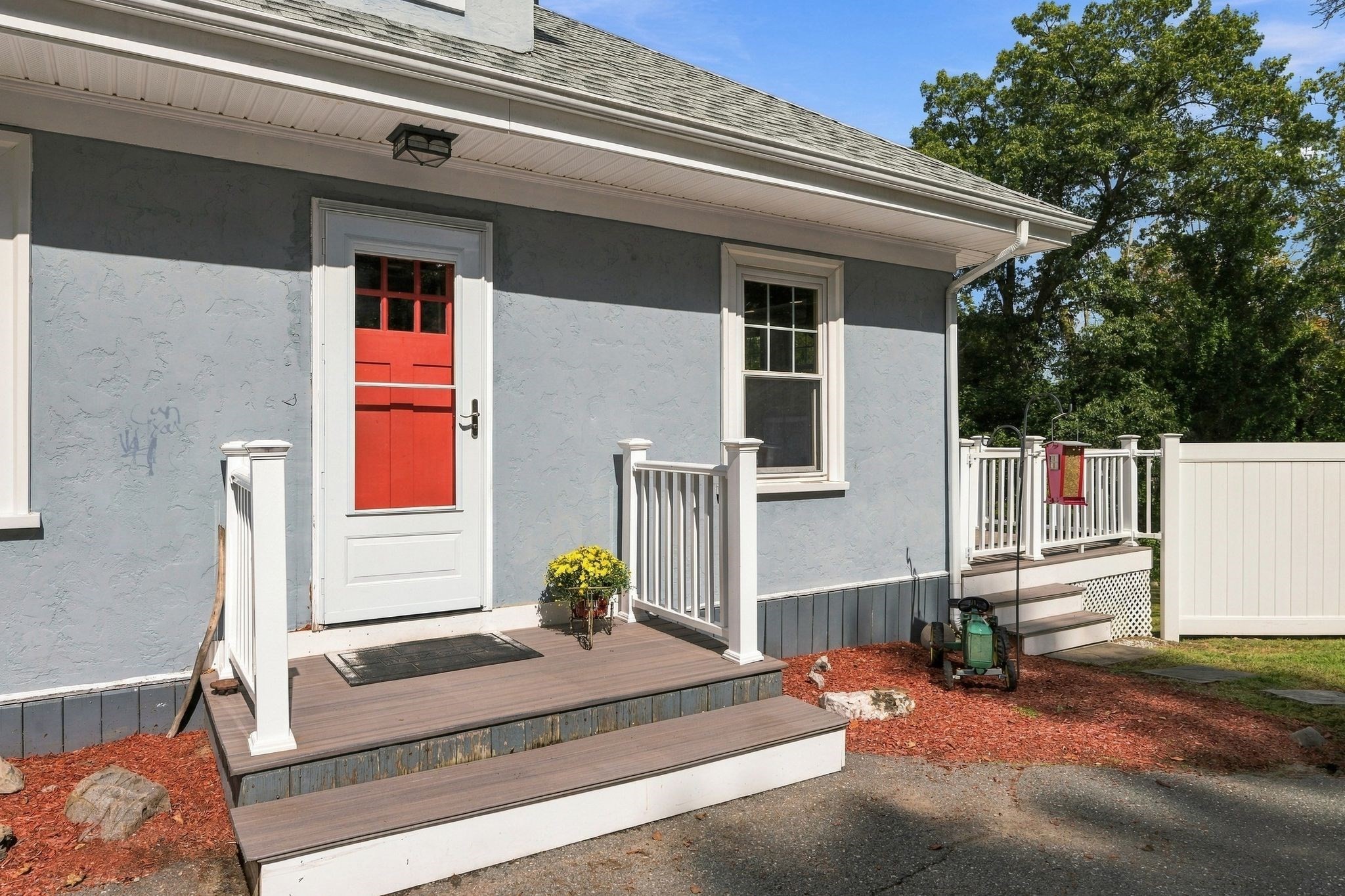 30 Alton Ave Property Photo 4