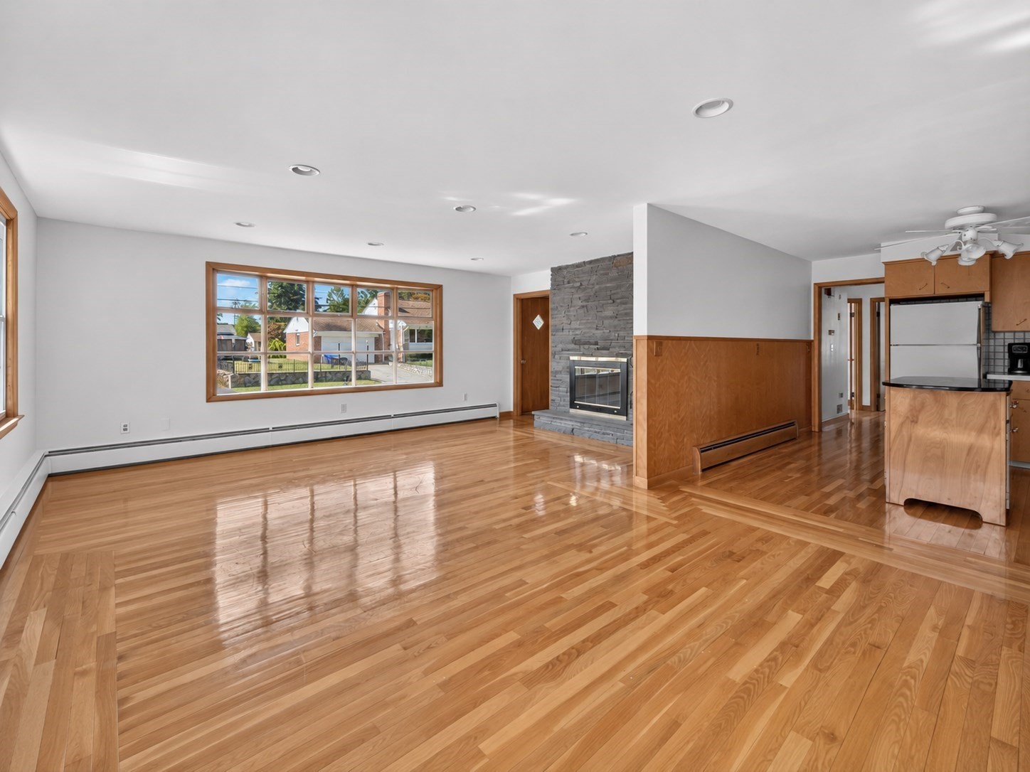 120 Homewood Ave Property Photo 4