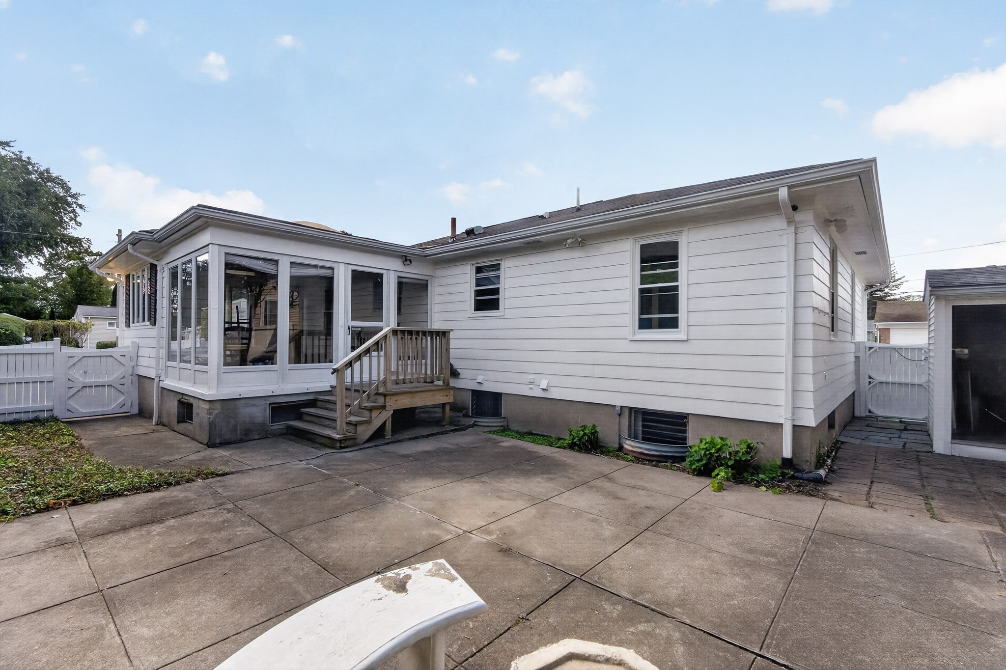 120 Homewood Ave Property Photo 37