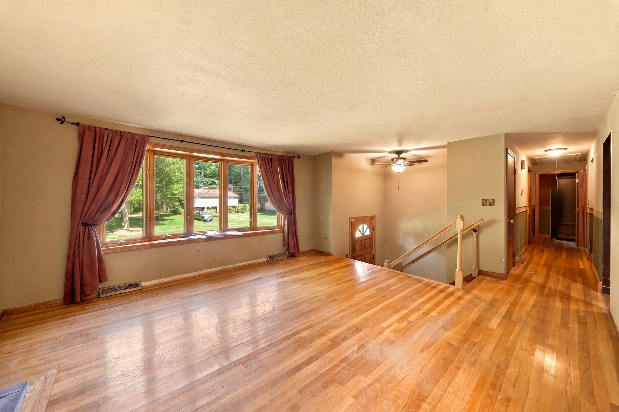 7 Olde Farm Rd Property Photo 3