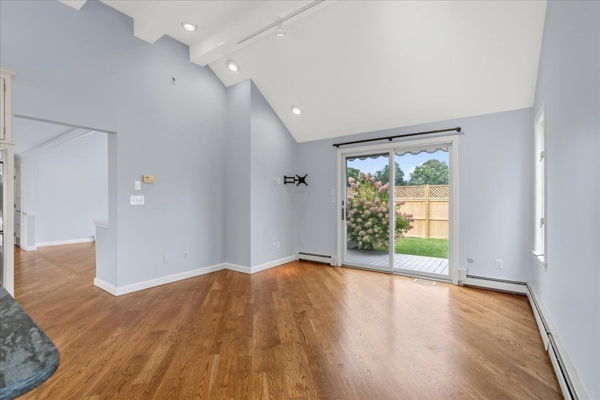 10 Floret Cir # 10 Property Photo 8