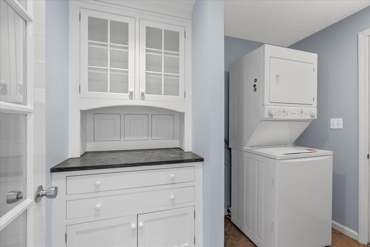 10 Floret Cir # 10 Property Photo 15